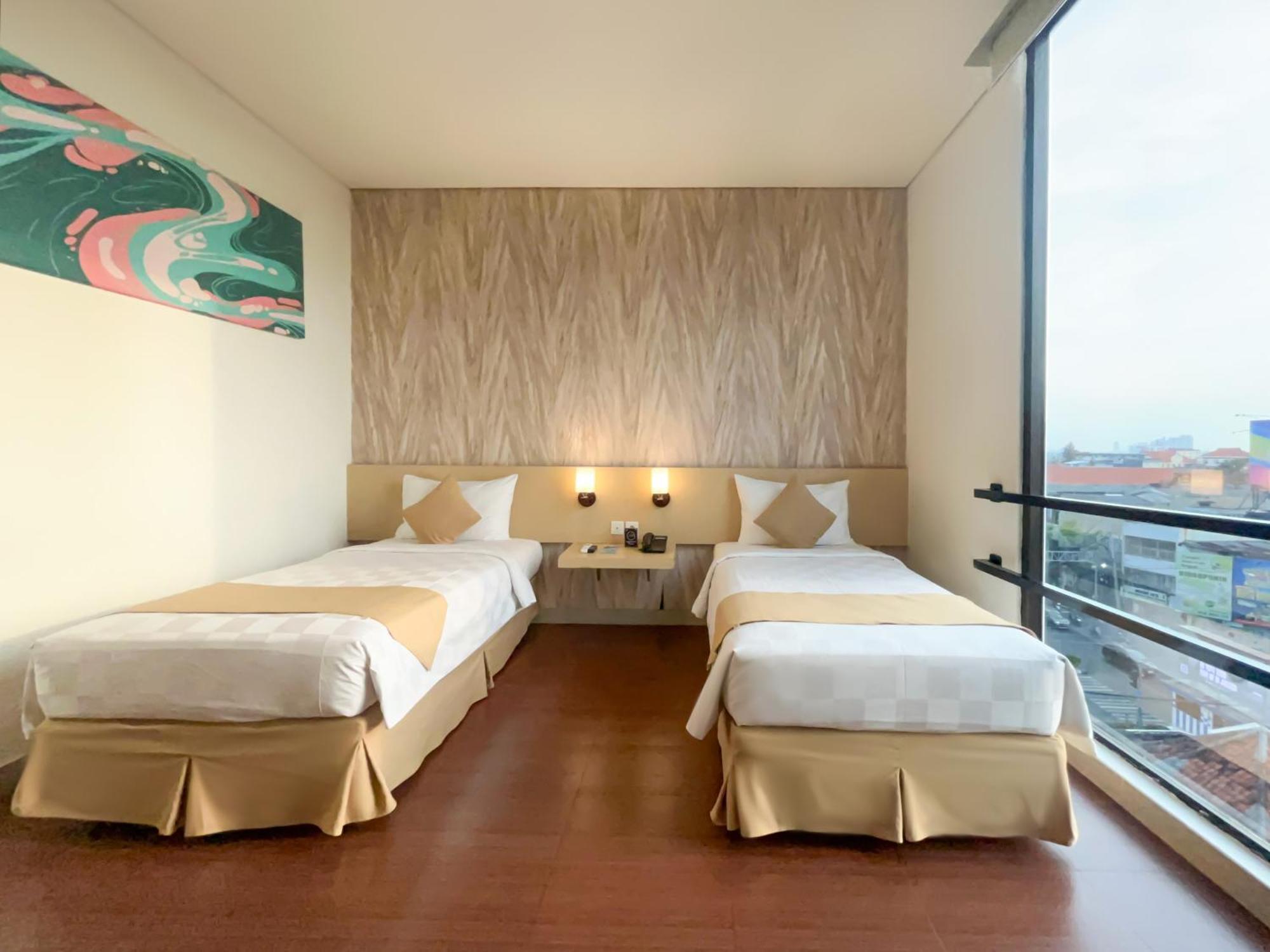 Hotel 88 Embong Malang Tunjungan Surabaya By Wh - Breakfast With The Best View On The Highest Floor And Strategic Location In The City Center Exterior photo