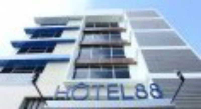 Hotel 88 Embong Malang Tunjungan Surabaya By Wh - Breakfast With The Best View On The Highest Floor And Strategic Location In The City Center Exterior photo